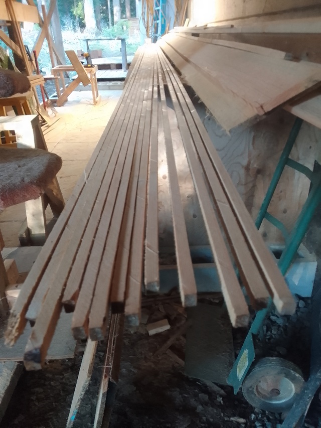 Close-up of ends of the stringers.